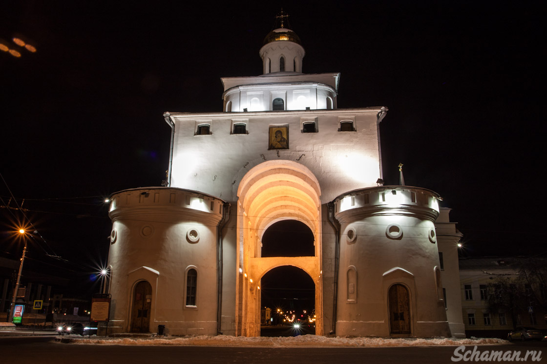 Церковь золотые ворота во владимире. Владимирские золотые ворота. Золотые ворота (1164 г.). Белокаменные золотые ворота во Владимире.